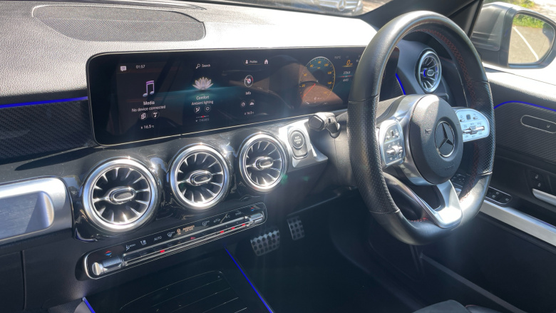 Mercedes-Benz GLB 200 AMG Line Premium 5dr 7G-Tronic Petrol Estate